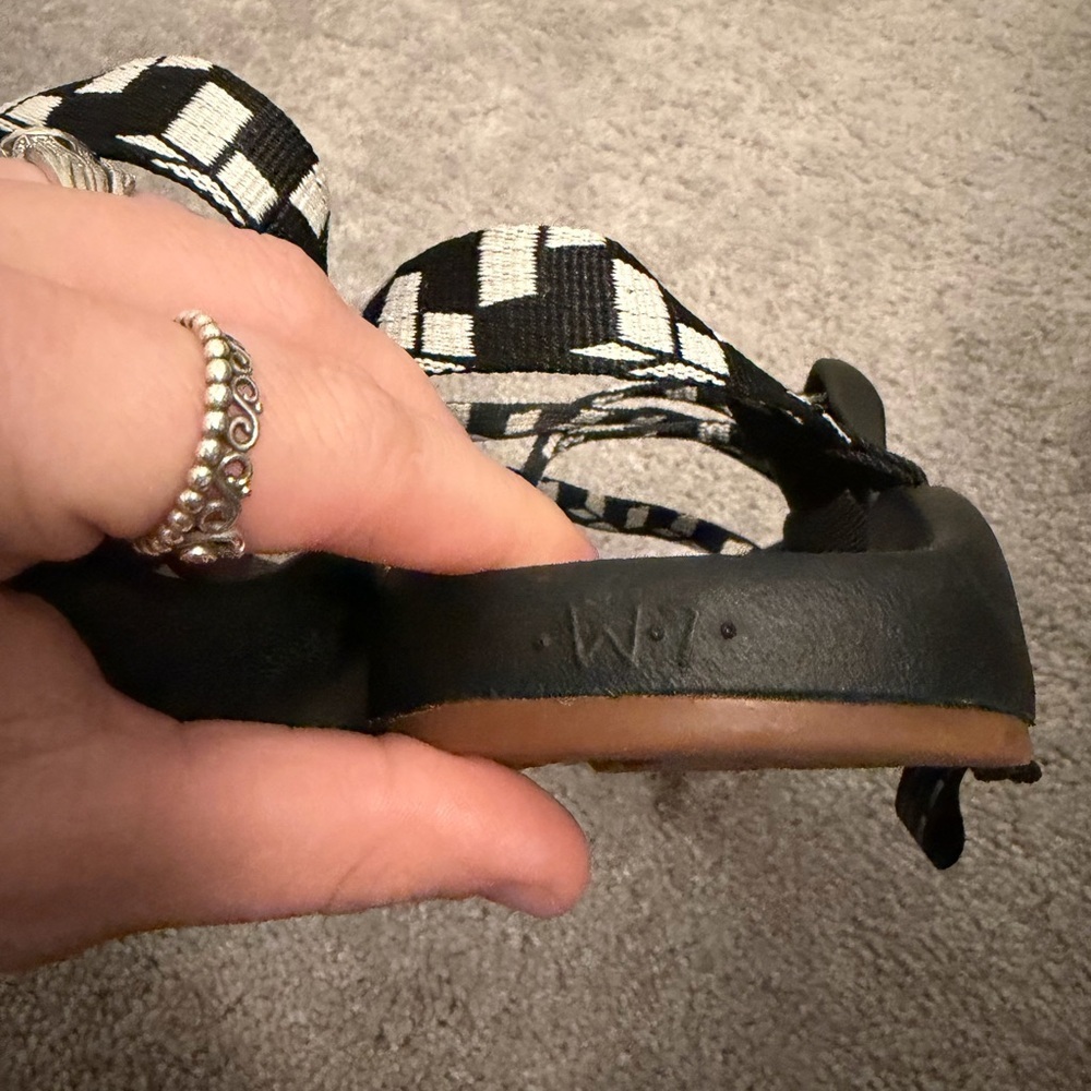 Chaco Black and White Strappy Outdoor Sandals - Picture 3 of 3